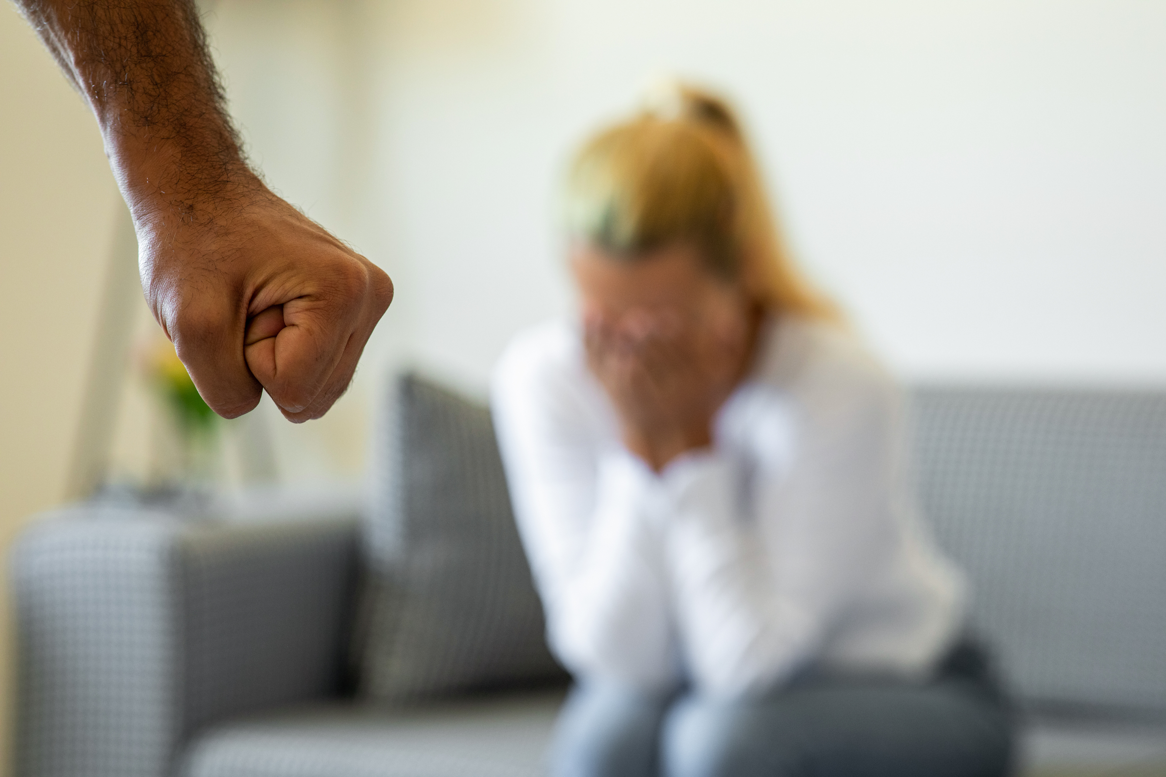 How To Go About Leaving A Physically Abusive Relationship Safely?