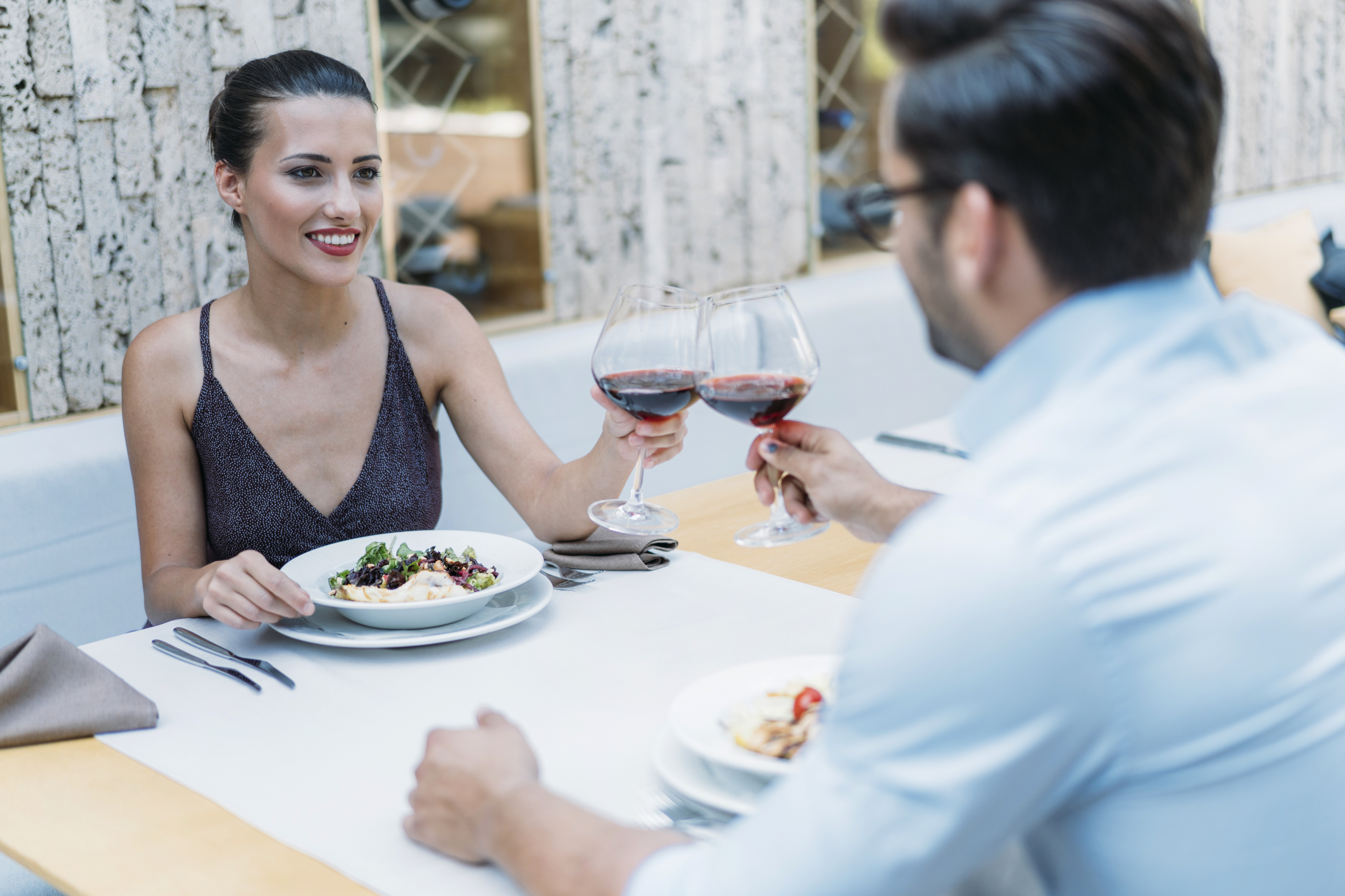 Tips For Going On A First Date With A Guy That You Are Interested In?