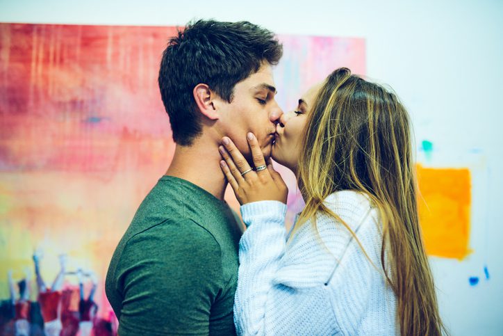 Female Friend Kissed Me, Now I Can't Face Her Out Of Embarrassment?