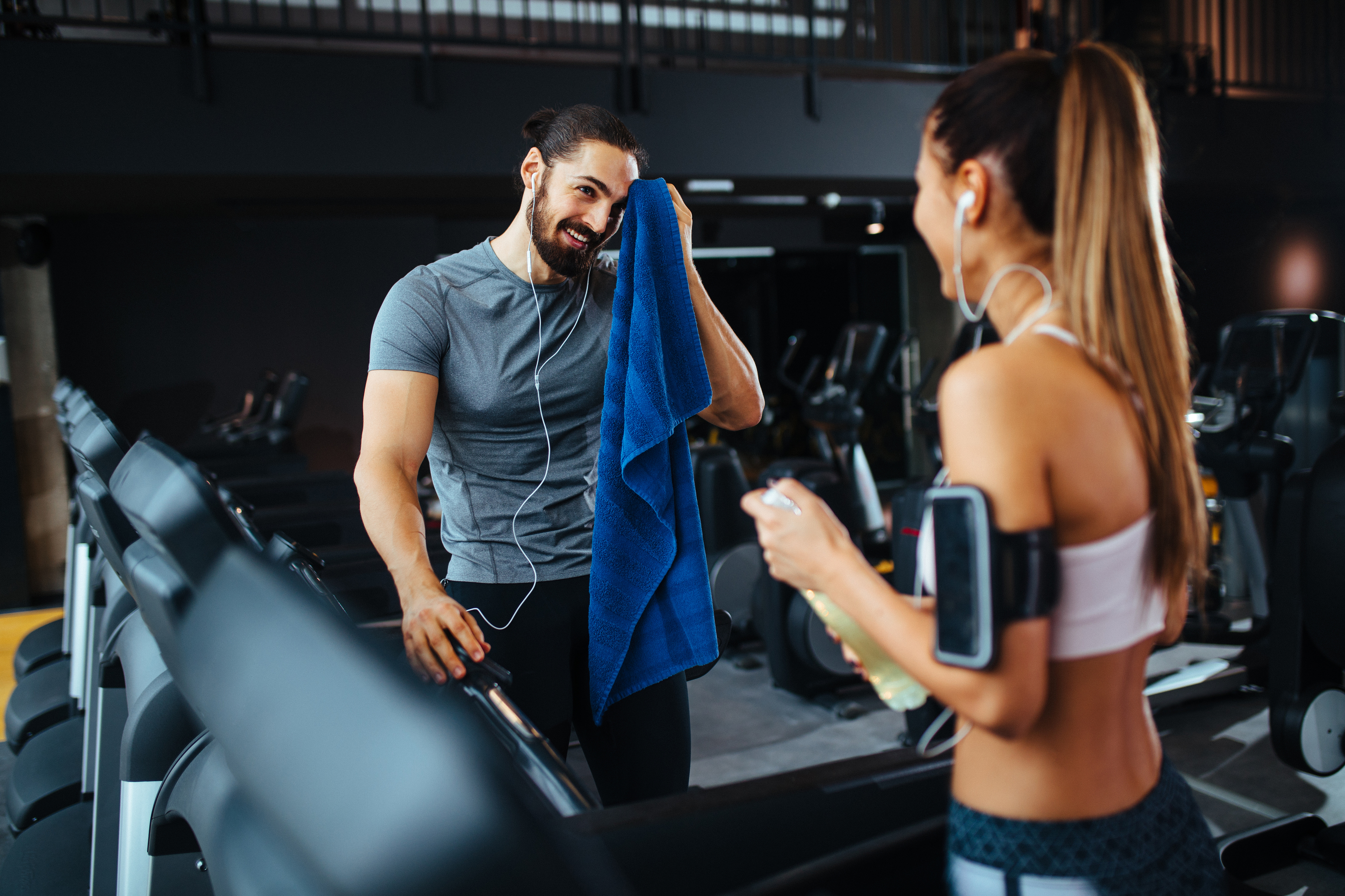 Is There A Proper And Right Way To Approach A Girl At The Gym?