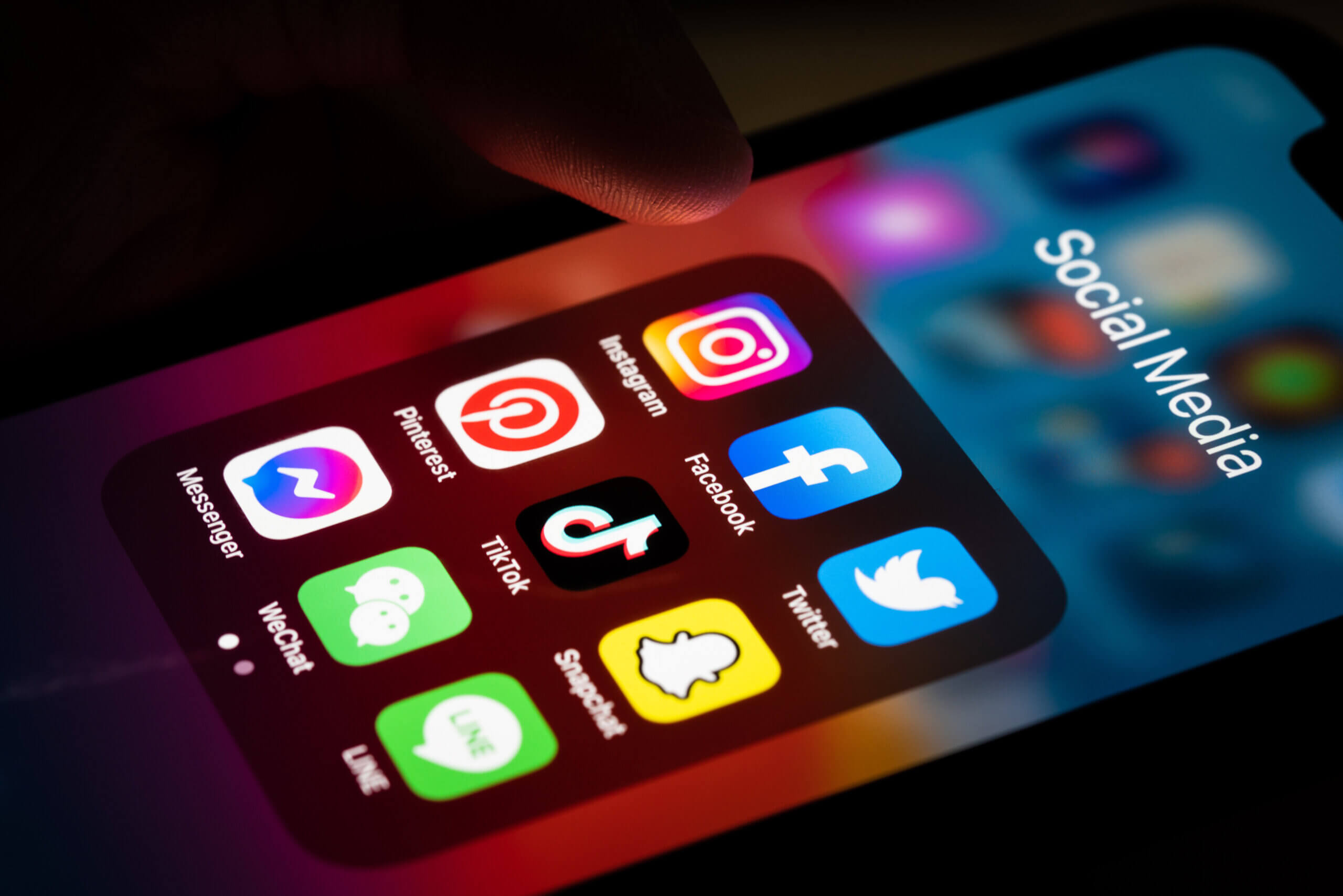 Should I Be Concerned That My Boyfriend Does Not Post Me On Social Media?