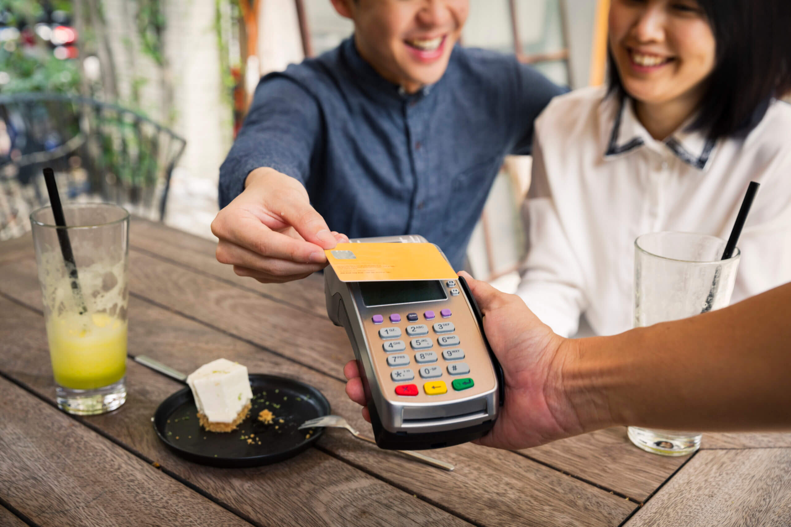 Who Should Pay for the Date?