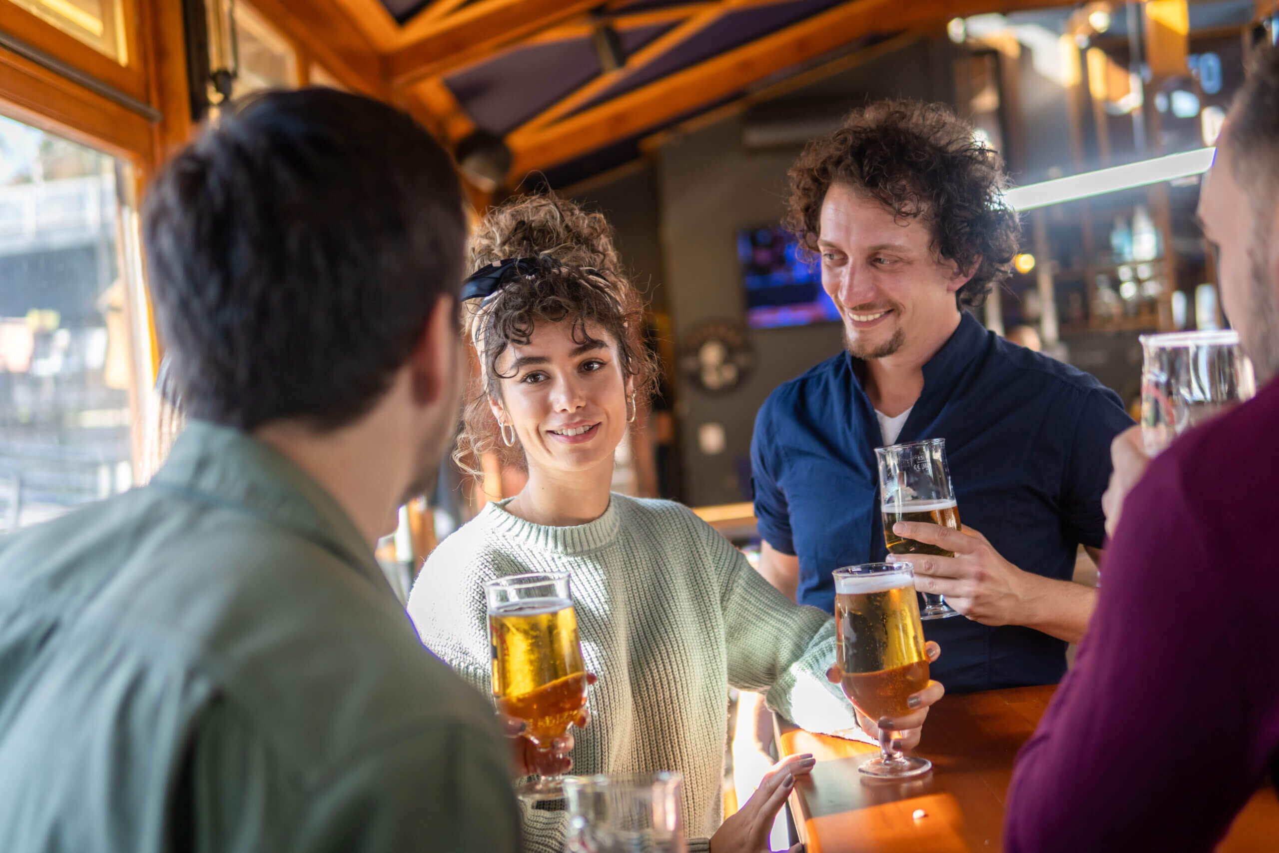 Is It a Red Flag for a Guy if a Girl Mostly Has Guy Friends?