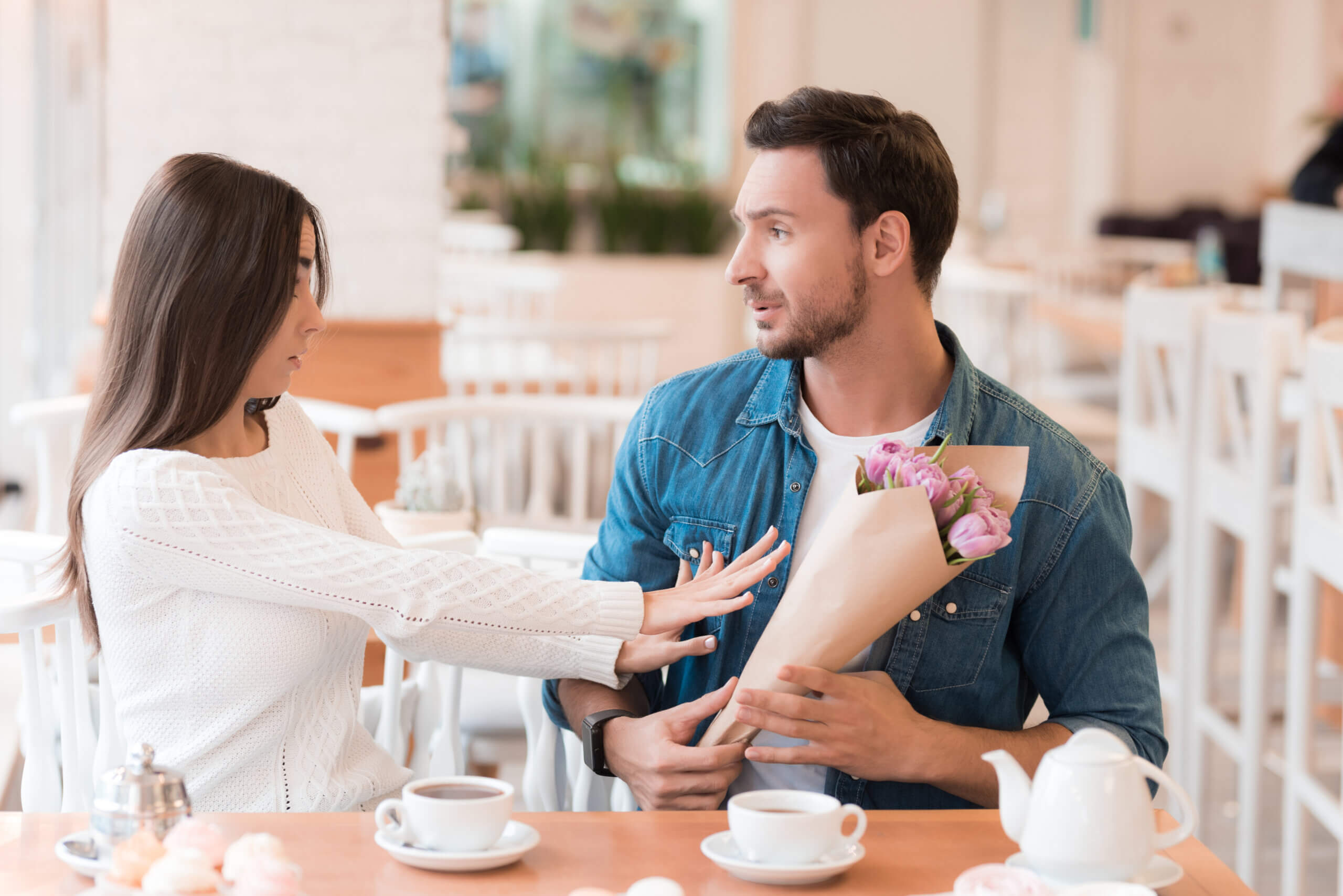 Is It a Red Flag if a Guy Wants To Date You but Is Moving Too Fast?