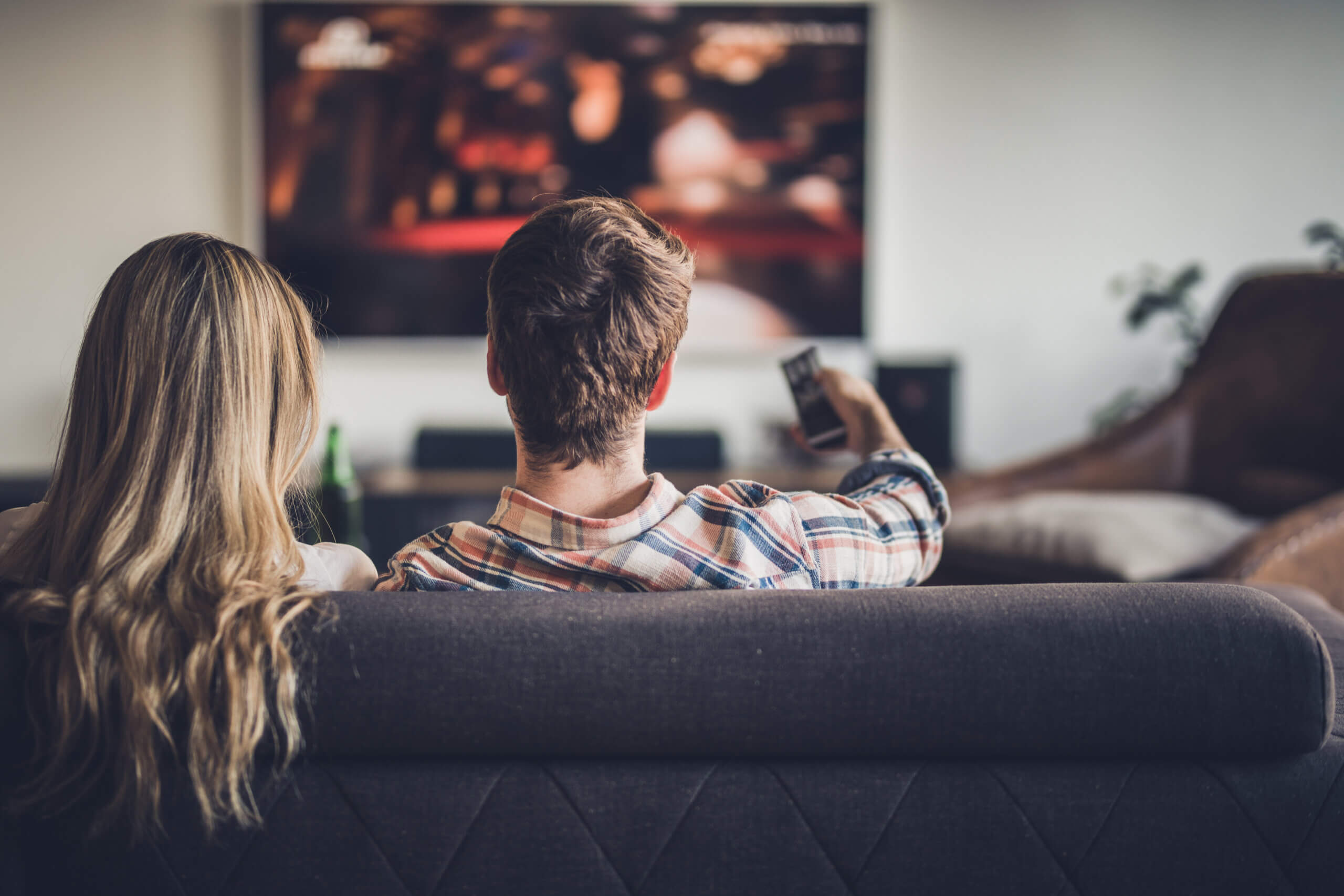 Is It a Good or Bad Idea To Date Someone Who Has No Friends?