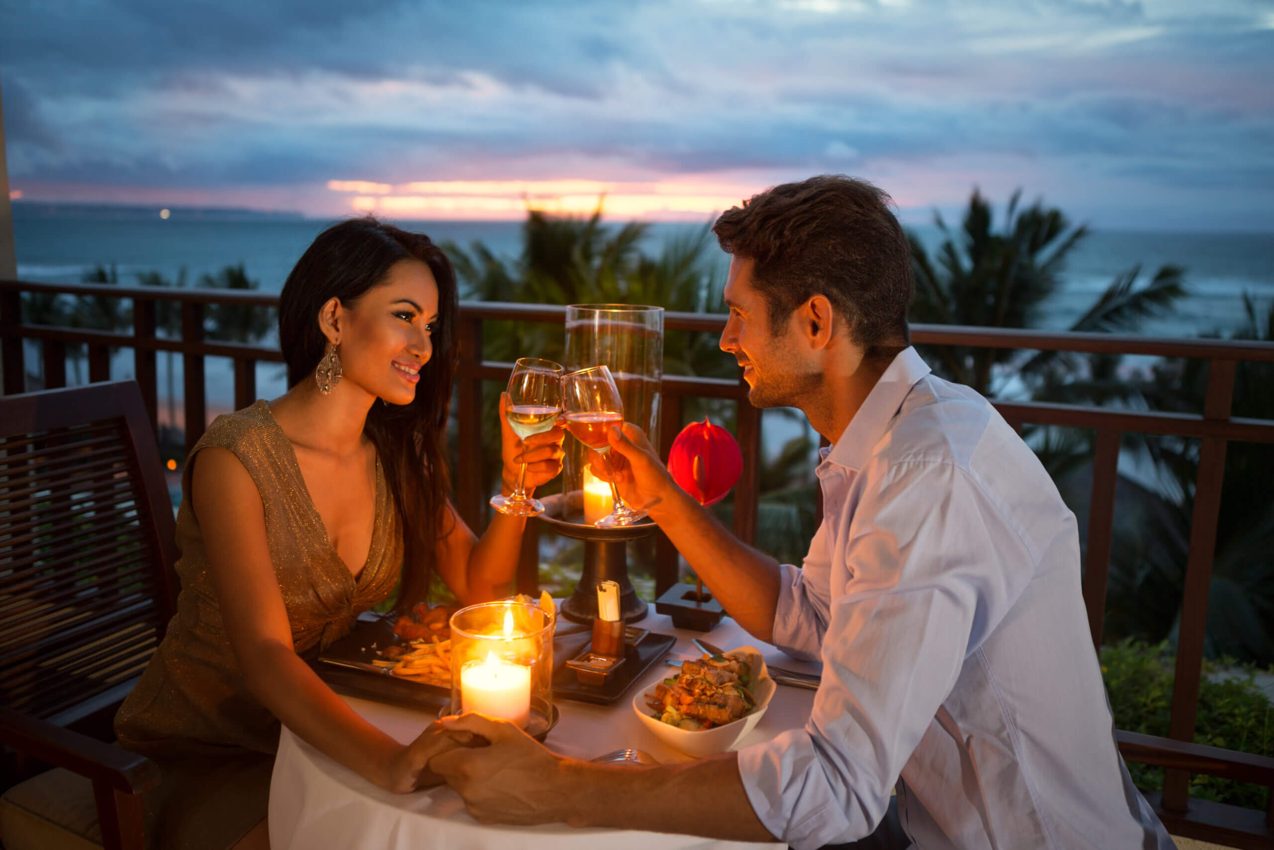 What a Woman Should Wear on a First Date